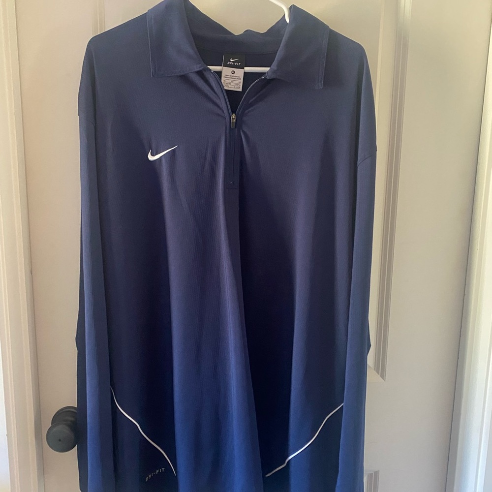 Nike men’s dri fit long sleeve shirt